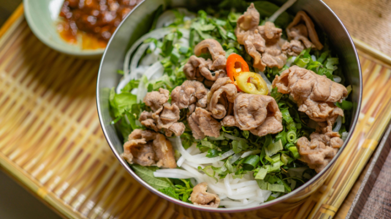 What is Pho Thai? The Delicious Fusion of Vietnamese and Thai Cuisine That Everyone is Talking About